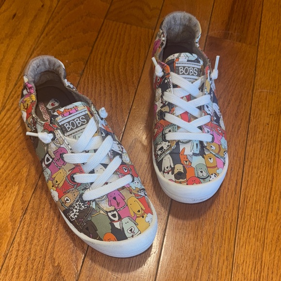 Women’s 6.5 Skechers BOBS DOGS Multicolor Cartoon Sneakers - Picture 1 of 9